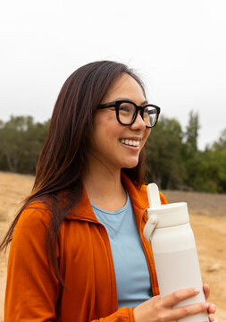 Asian fitness model Portrait water bottle 