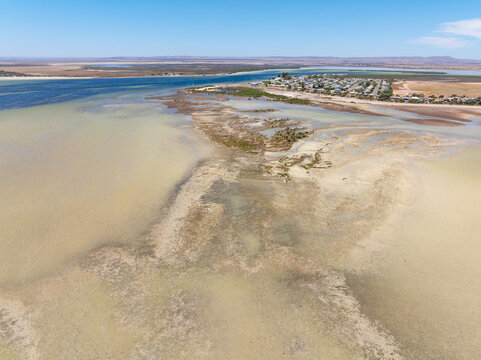 Sand flats and shallow water in a tidal estuary
