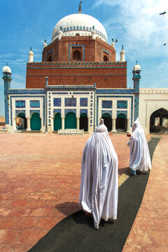 Veiled Passage at Bahauddin Zakariya