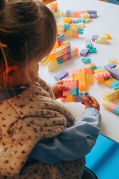 Playing with blocks 