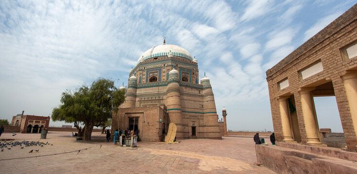 Shah Rukn-e-Alam in Context