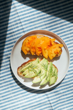 Healthy Breakfast Tomato and Avocado Toast