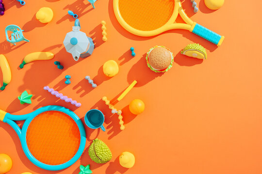 Plastic chaos /Scattered toys