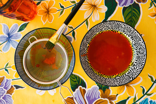 Turmeric powder with alcohol mix