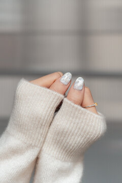 Cloud Dancer Manicure
