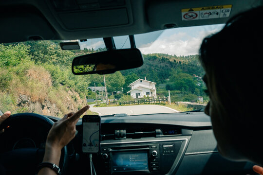 Driving on a Winding Road With a Smartphone Navigation System