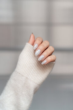 Cloud Dancer Manicure
