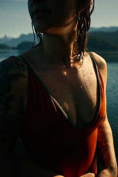 Goosebumps & water on skin 