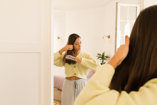 Combining comfort and routine in a cozy bedroom space