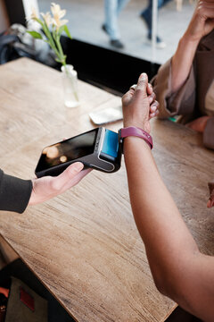Anonymous paying at card terminal with smartwatch