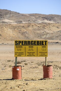 Warning sign at the diamond exclusion zone in the Sperrgebiet National Park, also Tsau ǁKhaeb National Park, Namibia