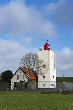 De Ven lighthouse, a heritage-protected building, on the IJsselmeer dyke, Oosterdijk, Enkhuizen, Noord-Holland, Netherlands