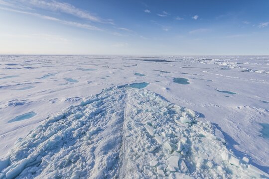 Breaking ice on the way up to the North Pole, Arctic