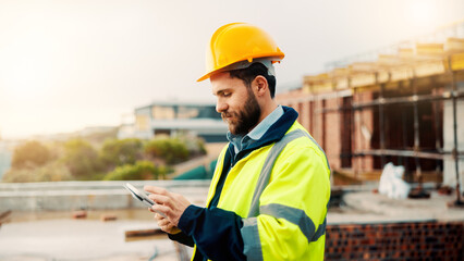 Obraz premium Construction, message or man on site with tablet, task instruction or inspection report in online chat. Space, review or engineer with tech, project brief or operations planning on digital platform.