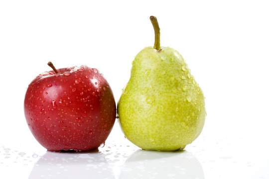 Apple and pear, close up