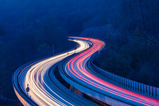Germany, Stuttgart, Heslach, light trails on Bundesstra�e 14 in the evening