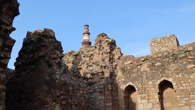 india's tallest minaret built during mughals time located in delhi.
