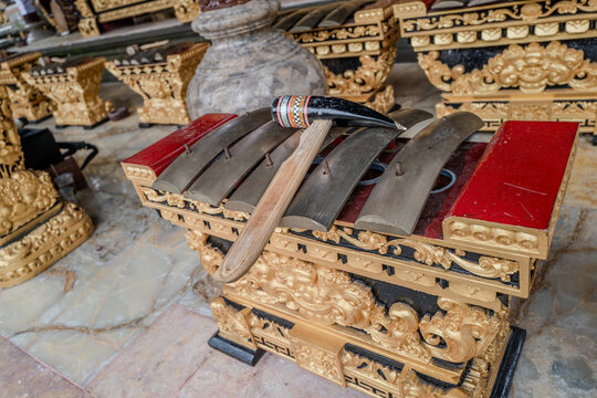Traditional Indonesian musical instruments