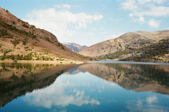 great outdoors scenic lake with mountains reflection 