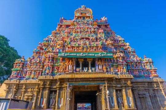 Sri Ranganatha Swamy temple is located in Srirangam, Tiruchirapalli, Tamil Nadu, South India. This Hindu temple dedicated to Ranganatha (a form of Vishnu) & his consort Ranganayaki (a form of Lakshmi.