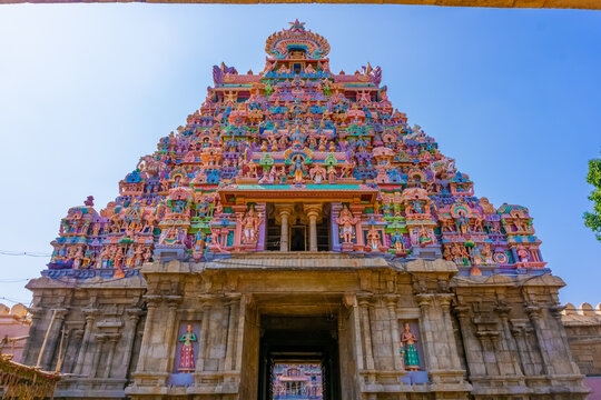 Sri Ranganatha Swamy temple is located in Srirangam, Tiruchirapalli, Tamil Nadu, South India. This Hindu temple dedicated to Ranganatha (a form of Vishnu) & his consort Ranganayaki (a form of Lakshmi.