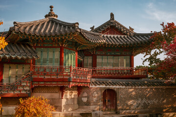 Fototapeta premium Changdeokgung Palace in Autumn in Seoul, South Korea