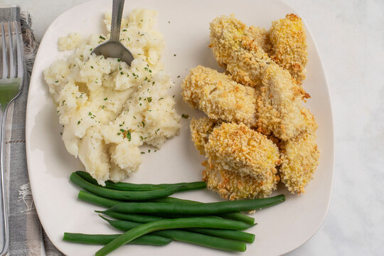 haddock bites with mash potatoes  andgreen beans