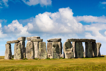 Naklejka premium Ancient prehistoric Stonehenge Megalithic Stone Circle in Wiltshire, England, UK