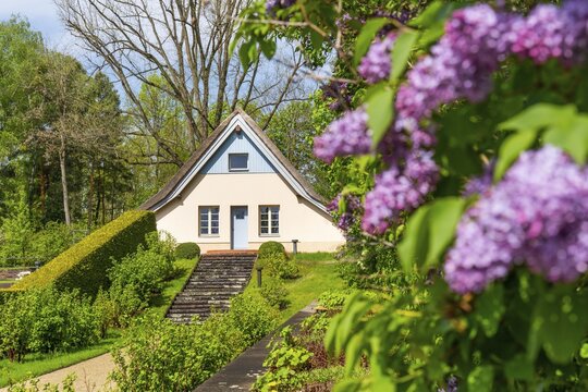 Garden house in the historic country house garden Dr. Max Fraenkel, Berlin-Kladow, Germany