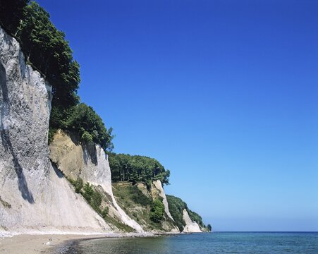 Cliffs between Sa&szlig;nitz and Stubenkammer - Island R&uuml;gen - Mecklenburg - Vorpommern - Germany