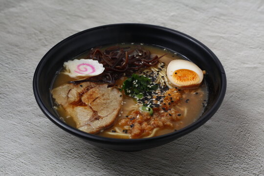 Freshly cooked Japanese food ramen noodles