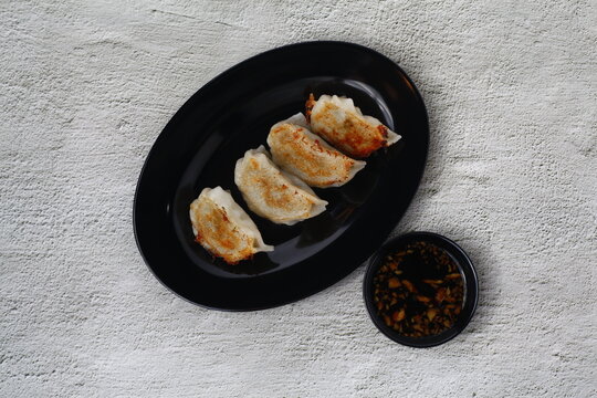 Freshly cooked Japanese food called Gyoza