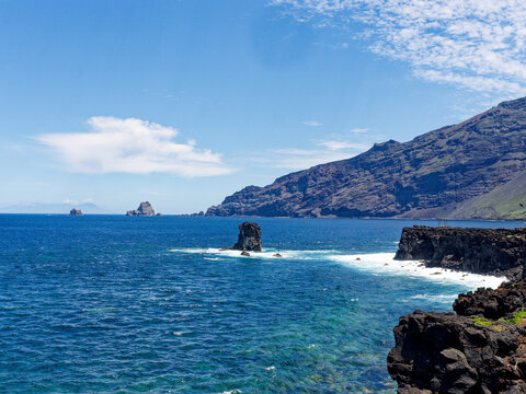 Blick auf die Roques de Solmar bei Las Puntas auf El Hierro