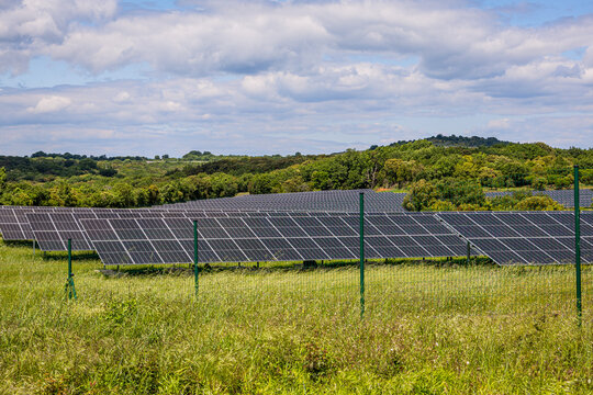 La Centrale solaire Boralex P&eacute;z&egrave;nes dans l'H&eacute;rault en France