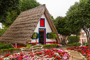 Traditional Casas de Colmo Cottage in Santana on Madeira Island - Horizontal shot  Tradycyjny domek Casas de Colmo w Santanie na Maderze - Poziomy kadr © Adrian White