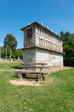 An old stone horreo granary building located in the area of ​​the San Roque viewpoint, in Viveiro, province of Lugo, Galicia, Spain.