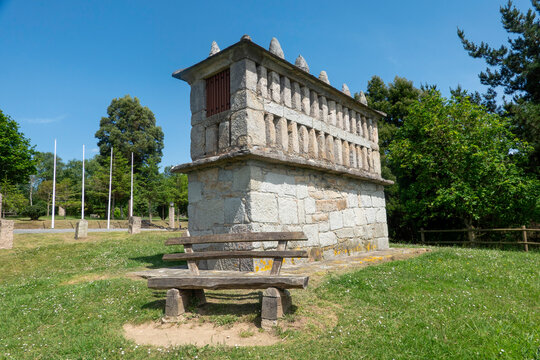 An old stone horreo granary building located in the area of ​​the San Roque viewpoint, in Viveiro, province of Lugo, Galicia, Spain.