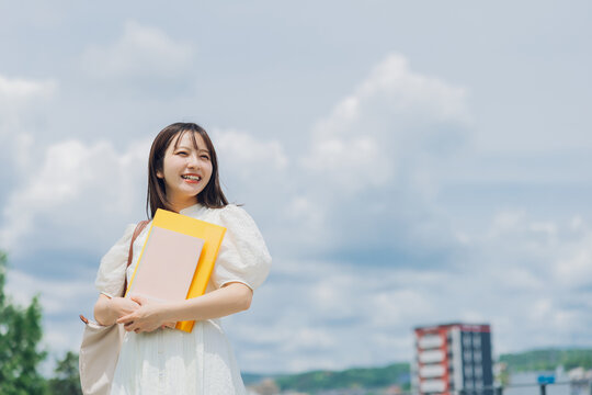 青空と女子大生
