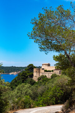 Fort de l'Estissac, &icirc;le de Port Cros au large de Hy&egrave;res, Var