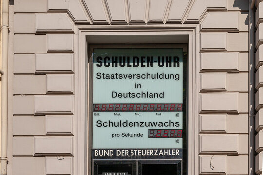 clock indicates the actual debt in Wiesbaden, Germany. The alliance of taxpayer make that debt clock public.