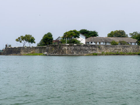 Batticaloa Dutch Fort - Attractions in Pasikudah.