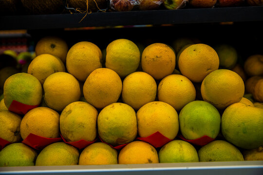 Fresh Oranges Displayed for Sale