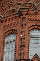 Obraz premium Saint Sophia Cathedral in Harbin with a bird