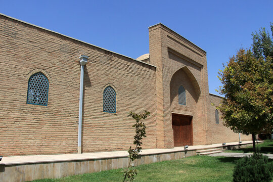 The Chubin Madrasa is located in the city of Shahrisabz in Uzbekistan. It was built by Emir Timur. Today, the madrasa is used as a museum.