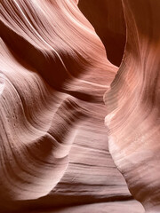 lower antelope canyon © Naphatsorn