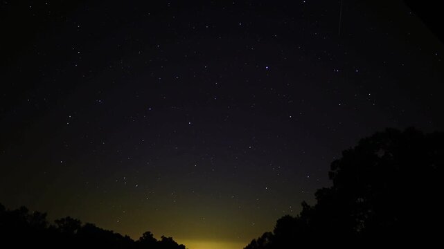 Overnight Timelapse Captures Milky Way Over North Carolina Piedmont