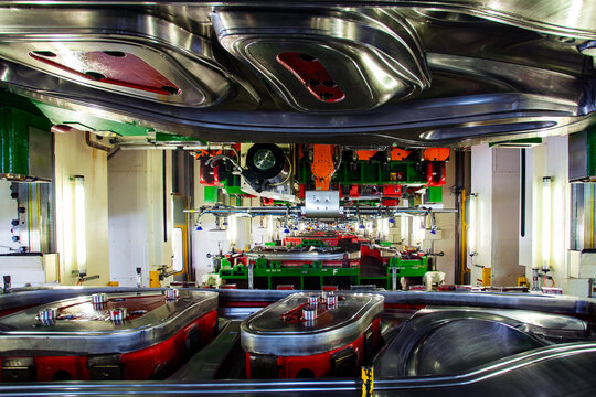 Automotive heavy industry stamping car body workshop
