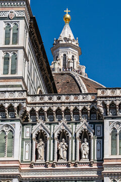Der ber&uuml;hmte Dom von Santa Maria del Fiore  mit Kuppel und Marmorfassade, Florenz, Italien