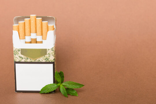 how many cigarettes per day does the average smoker smoke Smoking