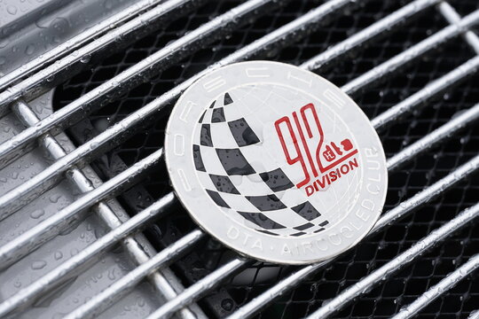 Porsche 912 F-Modell Vierzylinder Sportwagen und Coup&eacute; der Sechzigerjahre am 31.05.2026 beim Oldtimertreffen Porsche Day im Lenkwerk in Bielefeld im Teutoburger Wald in Ostwestfalen-Lippe